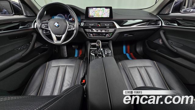 BMW 5 серии 2019 thumb 8