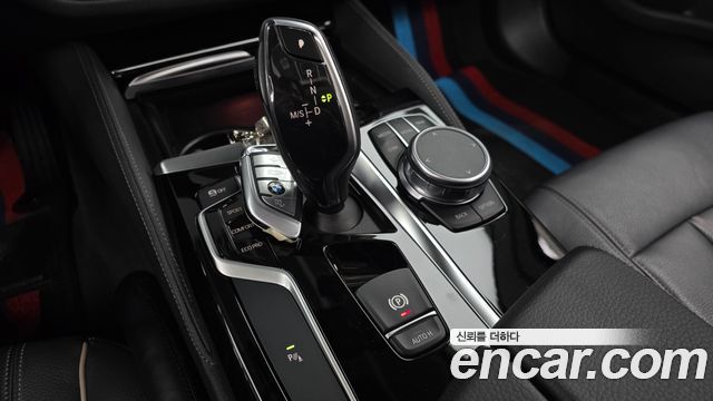 BMW 5 серии 2019 thumb 10