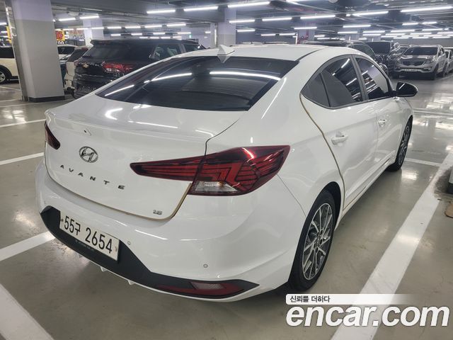 Hyundai Avante 2018 thumb 3