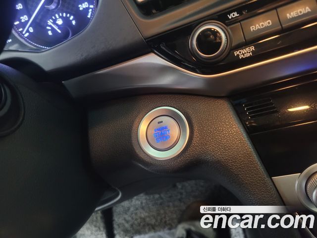 Hyundai Avante 2018 thumb 10