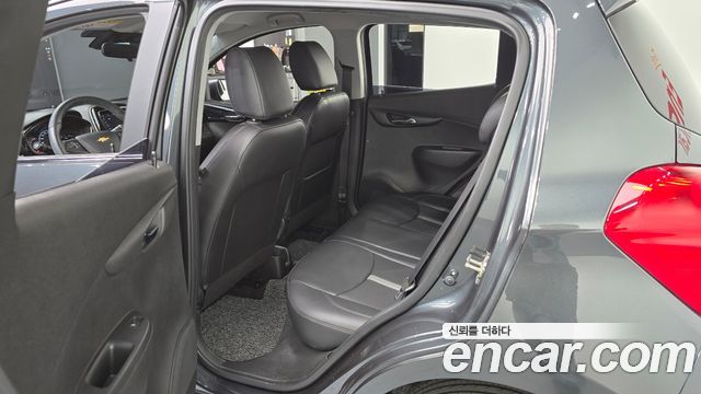 Chevrolet Spark 2018 thumb 12