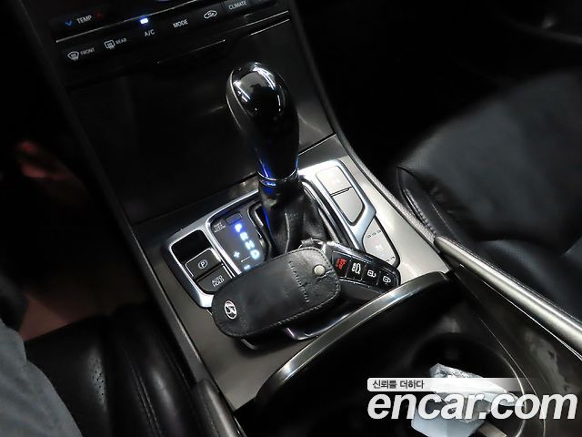 Hyundai Grandeur 2015 thumb 11