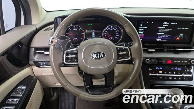 Kia Carnival 2021 thumb 12