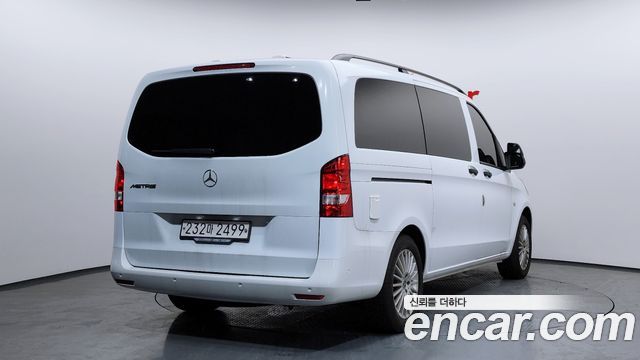 Mercedes-Benz V-Class 2020 thumb 3