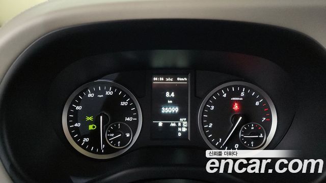 Mercedes-Benz V-Class 2020 thumb 8