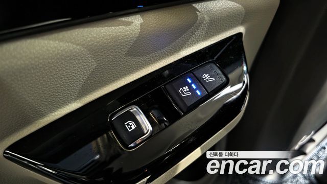 Kia Carnival 2021 thumb 11