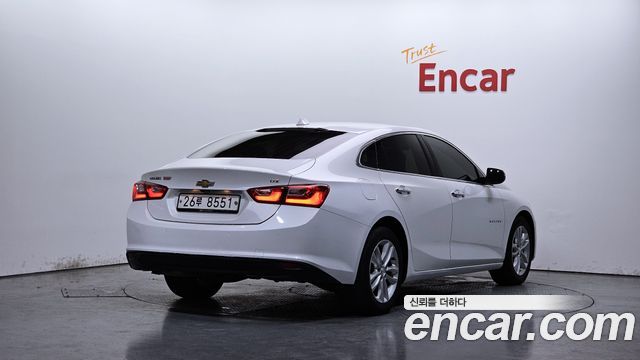 Chevrolet Malibu 2017 thumb 2