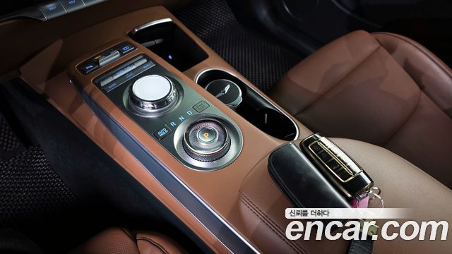 Genesis GV70 2021 thumb 9