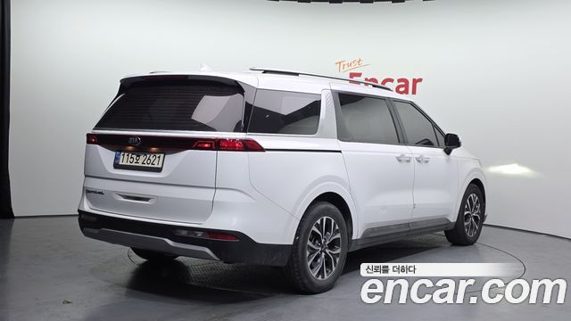 Kia Carnival 2021 thumb 3