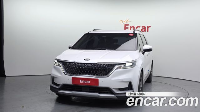 Kia Carnival 2021 thumb 4