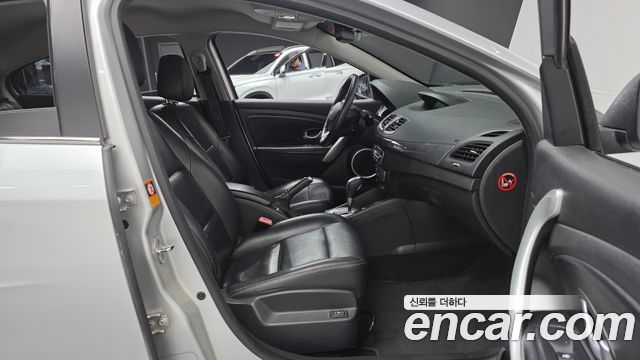 Renault Korea SM3 2011 thumb 10