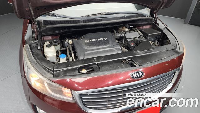Kia Carnival 2015 thumb 7