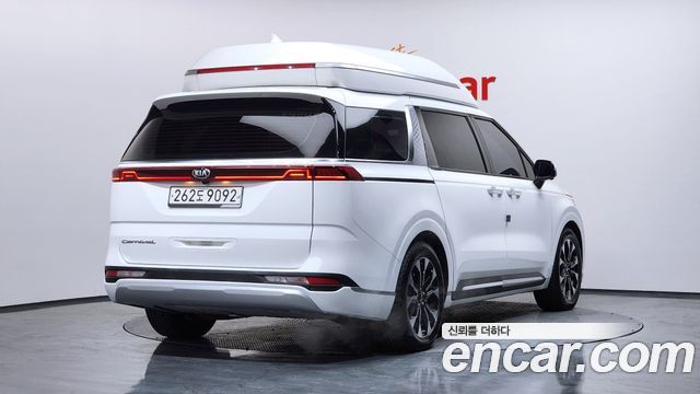 Kia Carnival 2021 thumb 3