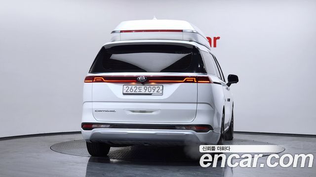 Kia Carnival 2021 thumb 5