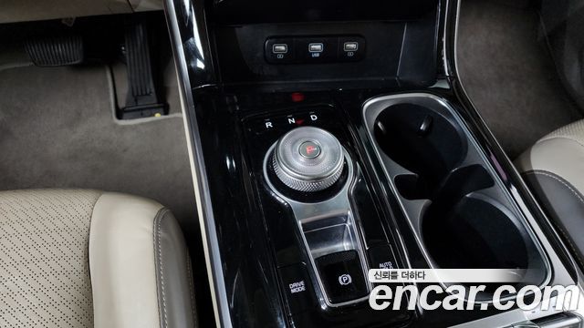 Kia Carnival 2021 thumb 9