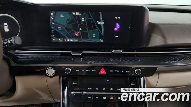Kia Carnival 2021 thumb 11