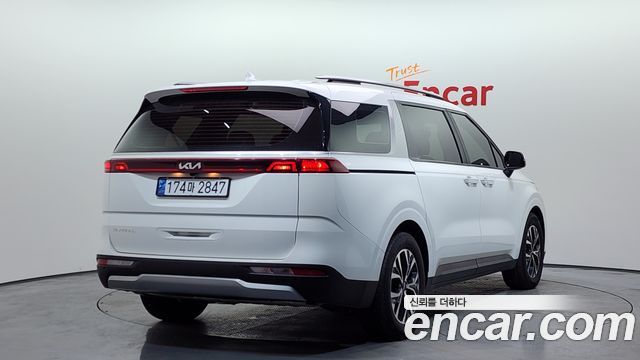 Kia Carnival 2022 thumb 3