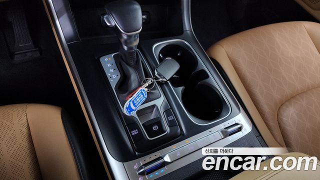 Kia Carnival 2022 thumb 10