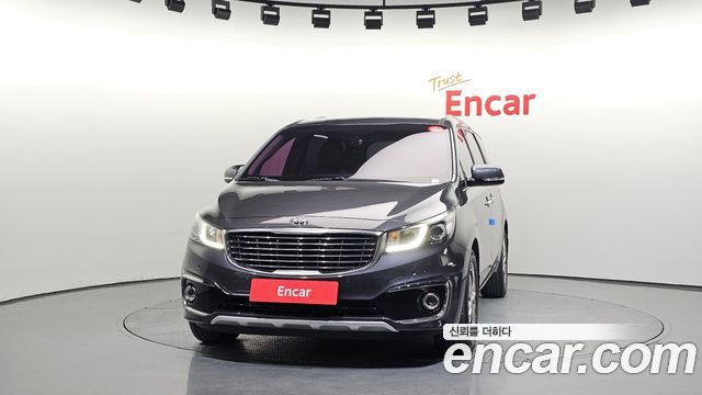 Kia Carnival 2018 thumb 4