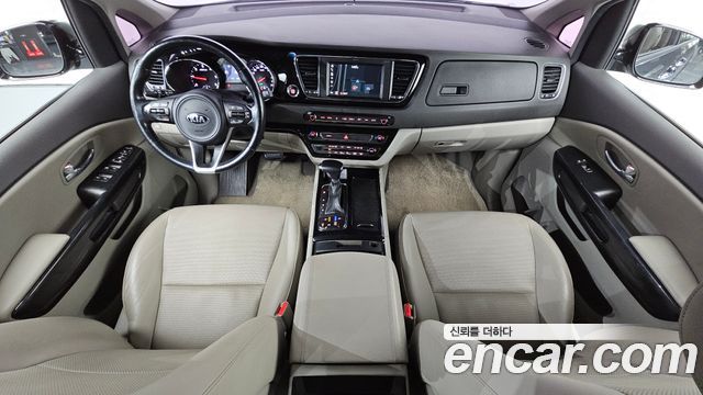 Kia Carnival 2018 thumb 7
