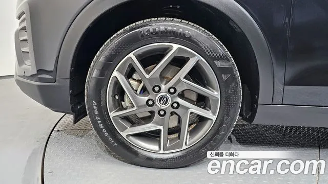 SsangYong Tivoli 2022 thumb 6