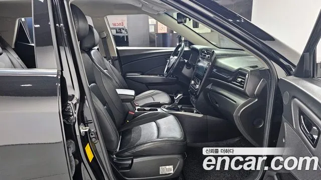 SsangYong Tivoli 2022 thumb 11