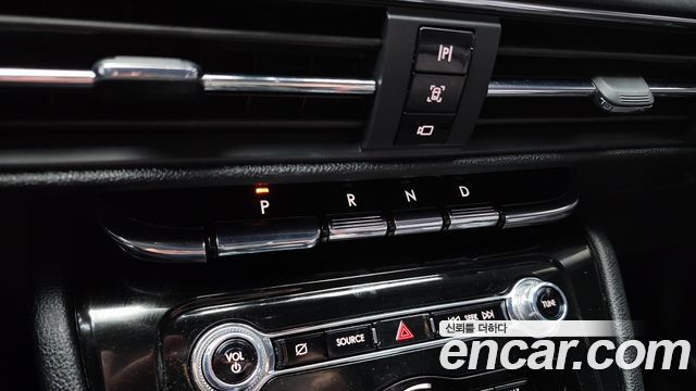Lincoln Corsair 2021 thumb 9