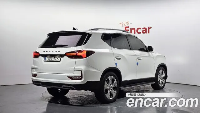 SsangYong Rexton 2020 thumb 3