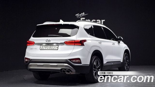 Hyundai Santa Fe 2019 thumb 3