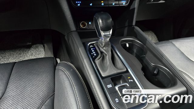 Hyundai Santa Fe 2019 thumb 9