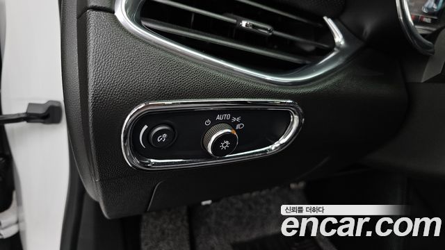 Chevrolet Malibu 2018 thumb 11