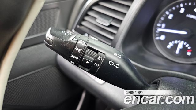 Hyundai Avante 2018 thumb 12