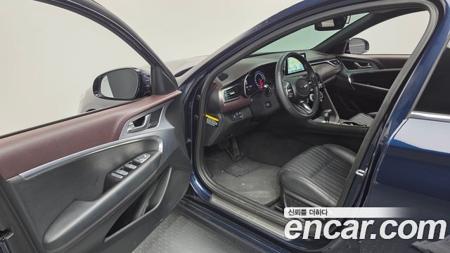 Genesis G70 2019 thumb 12