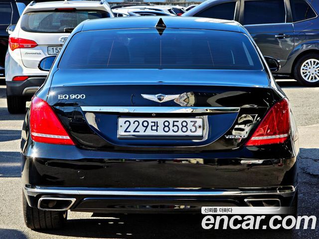 Genesis G90 2016 thumb 5