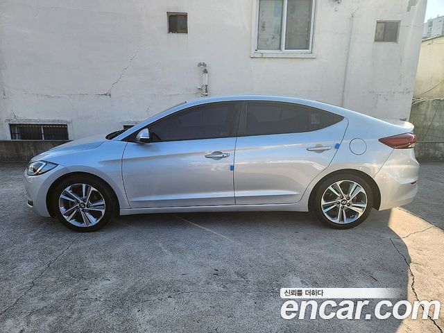 Hyundai Avante 2017 thumb 4