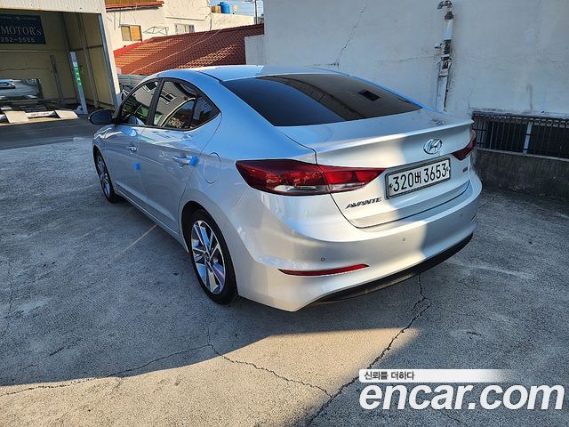 Hyundai Avante 2017 thumb 5