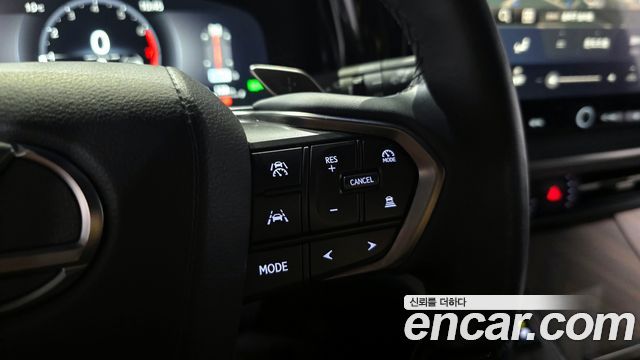 Lexus LM 2024 thumb 11