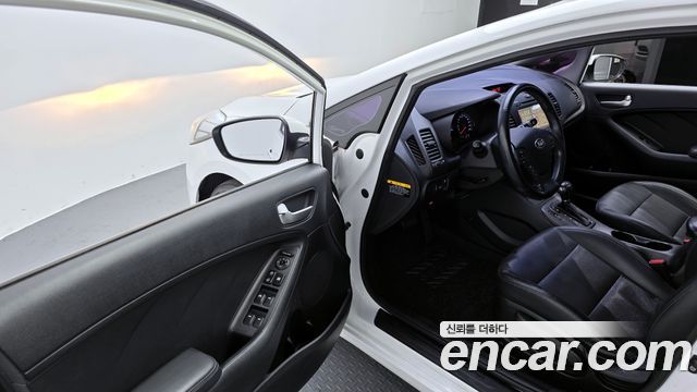Kia K3 2013 thumb 12