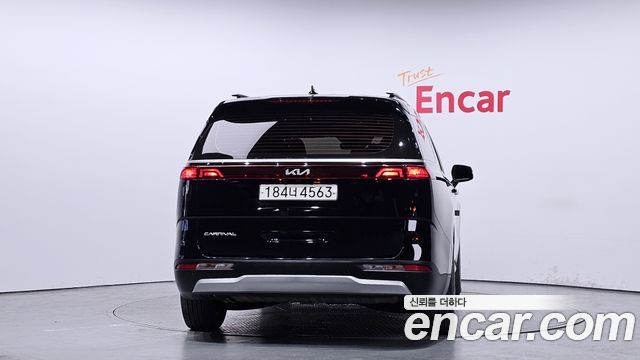 Kia Carnival 2021 thumb 5