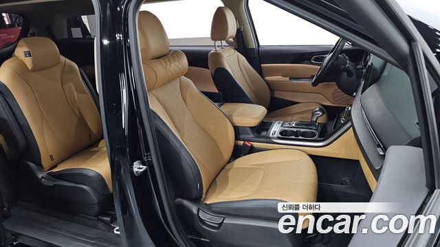 Kia Carnival 2021 thumb 10