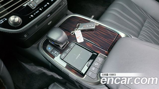 Lexus LS 2021 thumb 10