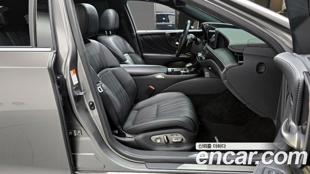 Lexus LS 2021 thumb 11