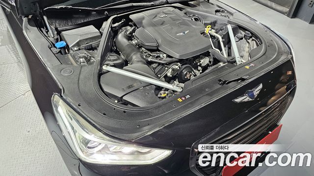 Genesis G90 2018 thumb 6