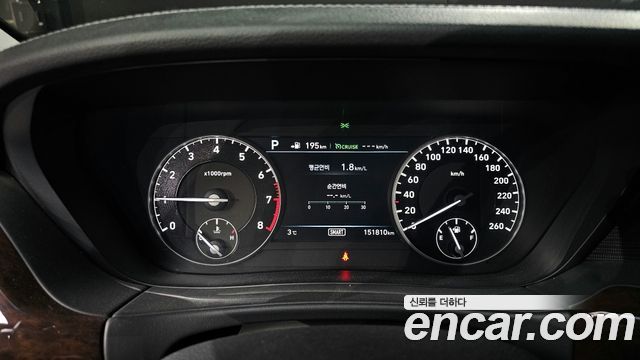 Genesis G90 2018 thumb 8