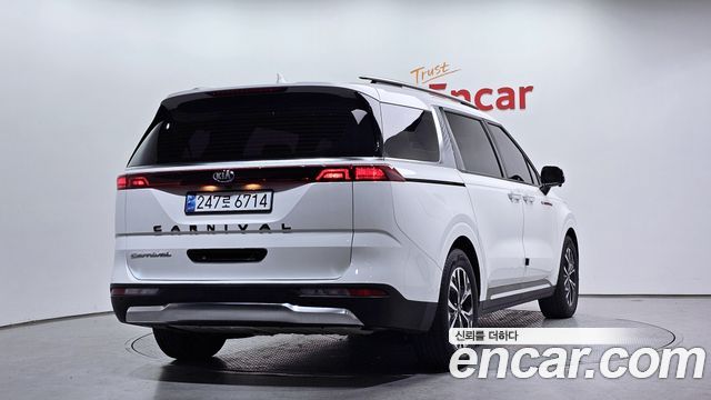 Kia Carnival 2020 thumb 3