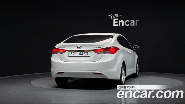 Hyundai Avante 2011 thumb 5