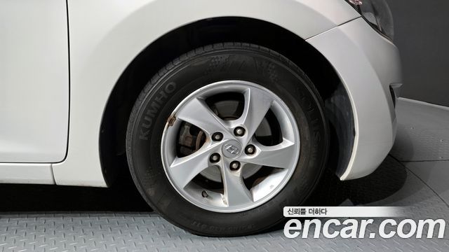 Hyundai Avante 2011 thumb 6