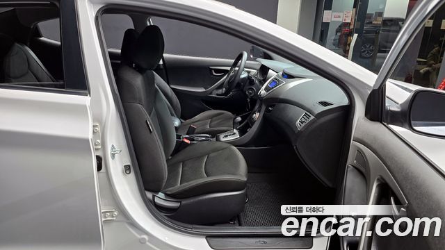 Hyundai Avante 2011 thumb 10