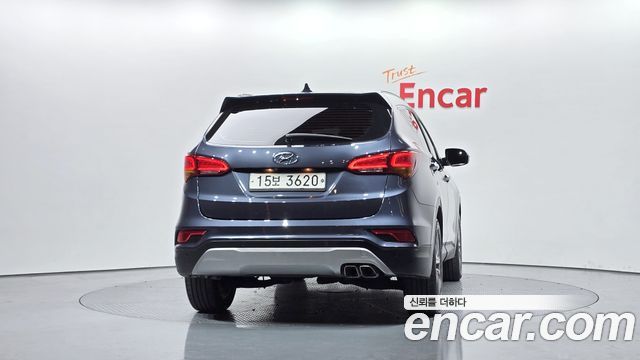 Hyundai Santa Fe 2016 thumb 4