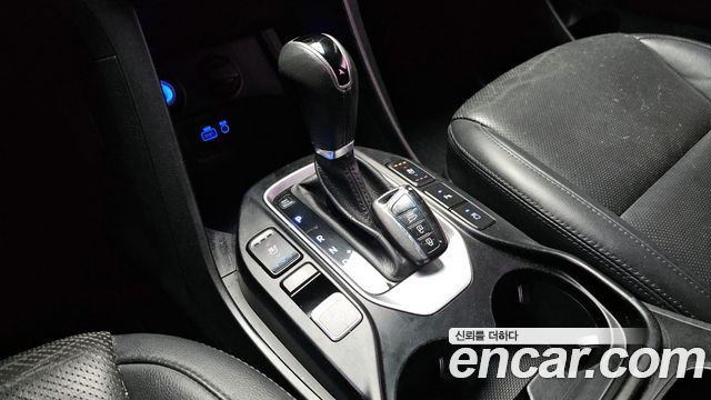 Hyundai Santa Fe 2016 thumb 8